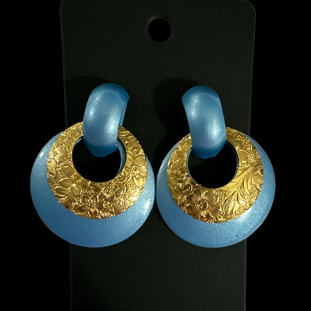 Vintage metal door knocker metallic blue with gold tone earrings 1.58”